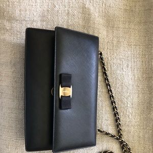 Salvatore Ferragamo medium Vara Flap